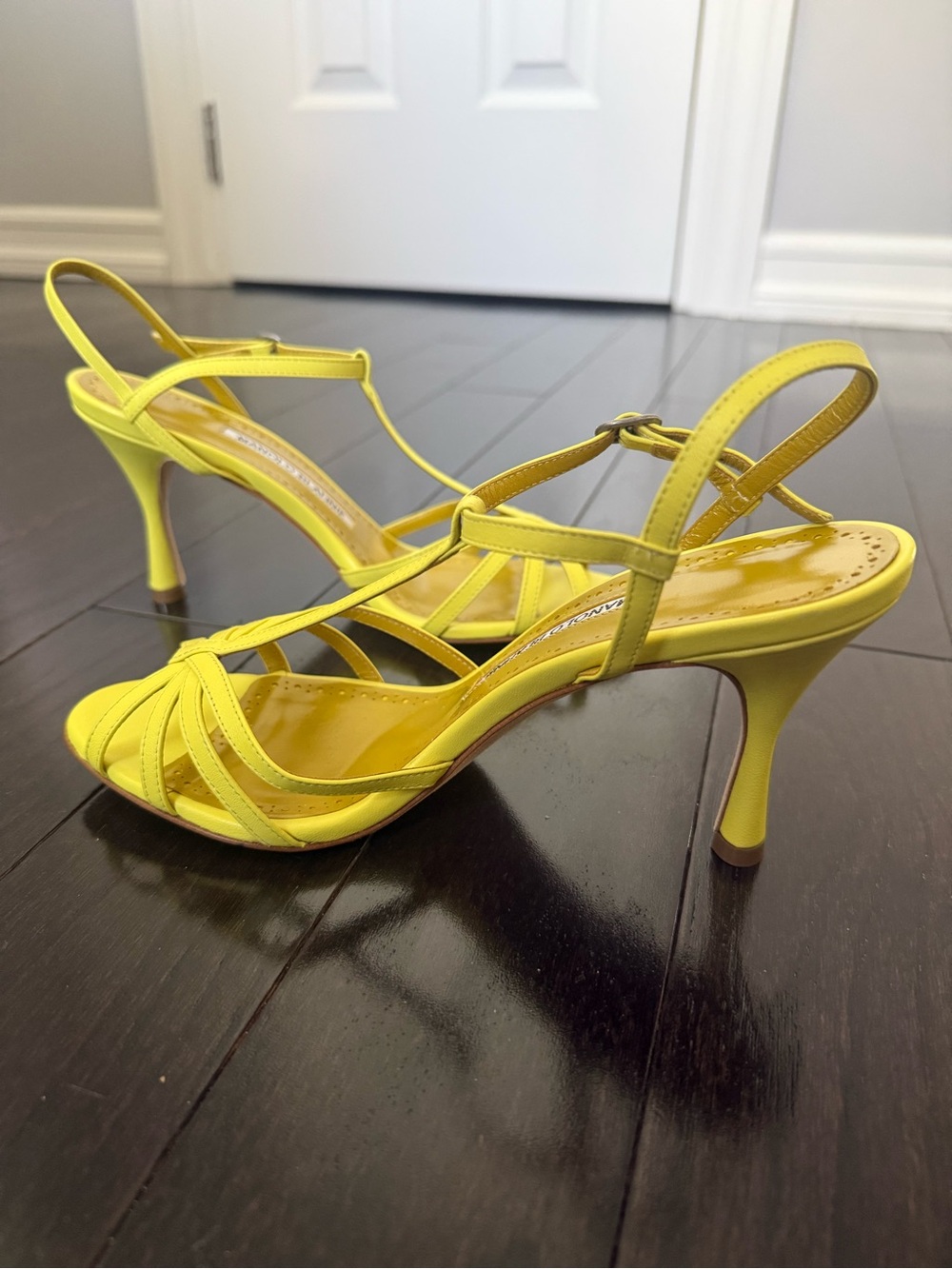 Brand new Manolo Blahnik Marana Leather Slingback Sandals in Yellow, Size 7.5 - Picture 2 of 10